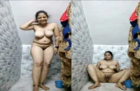 Beautiful Horny Indian Girl Nude Selfie MMS